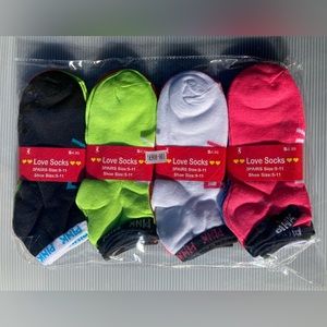 Women’s 24pc of Pink Socks